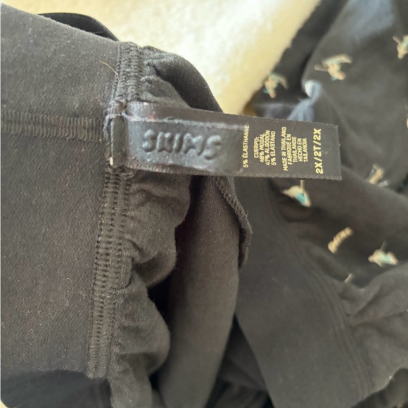 Skims Boyfriend long sleeve and Pant Set - Picture 4 of 4